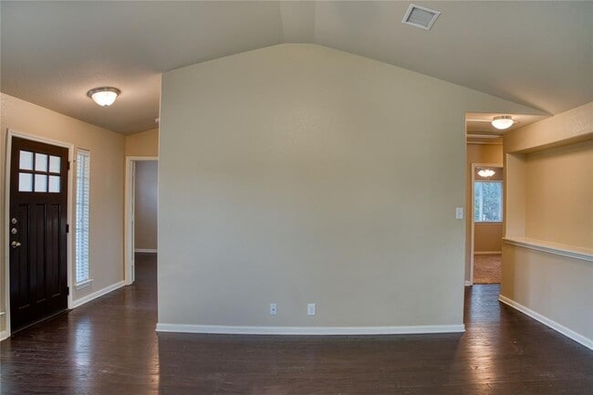 Building Photo - 821 Gabriel Mills Dr