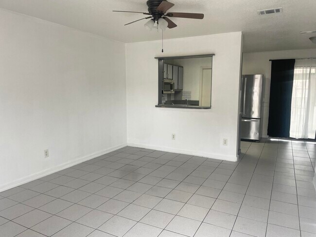 Foto del edificio - 710 Legion Dr