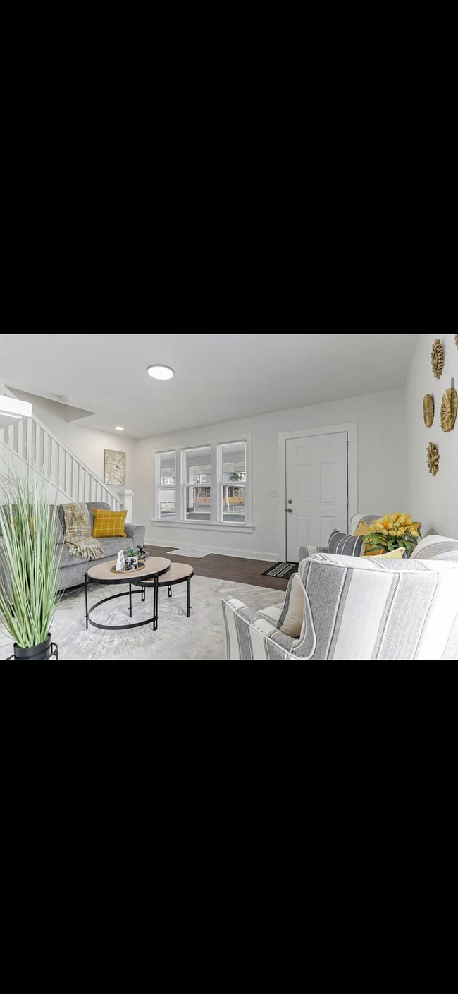 Building Photo - 507 Thurman Ave