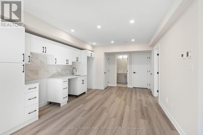 Building Photo - 279 Enclave Walk