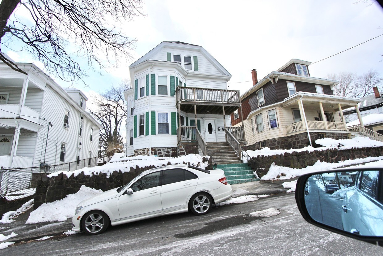Foto principal - 40-42 Raddin Grove Ave