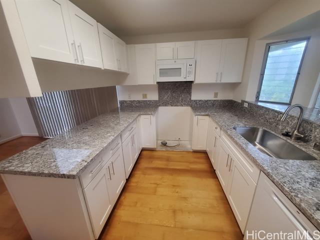 Building Photo - 177 Pinana St