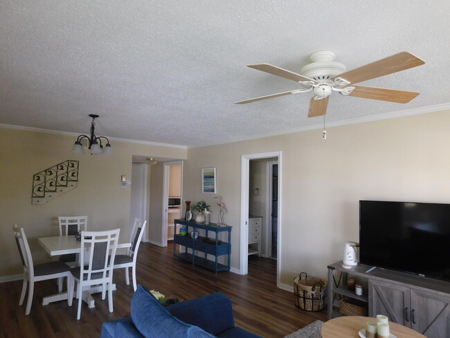 Building Photo - 5500 Tamberlane Cir
