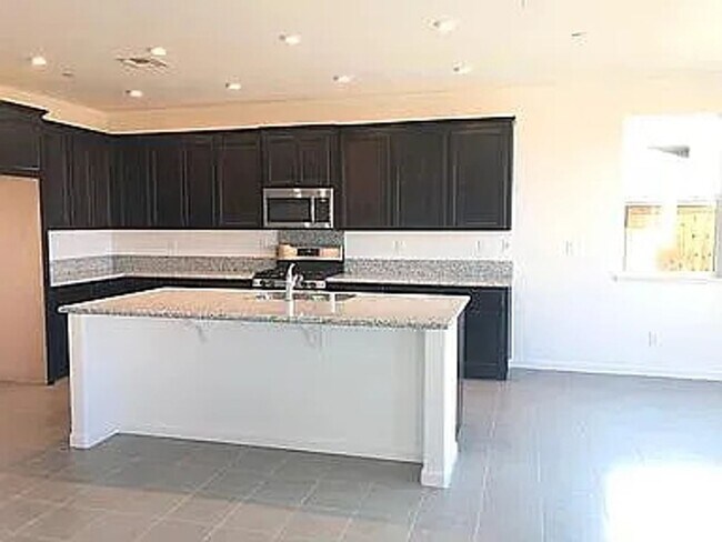 Foto del edificio - 4439 Flannelbush Dr