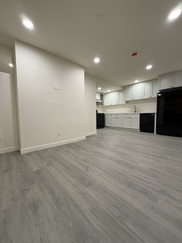 Building Photo - 1518 N Broadway