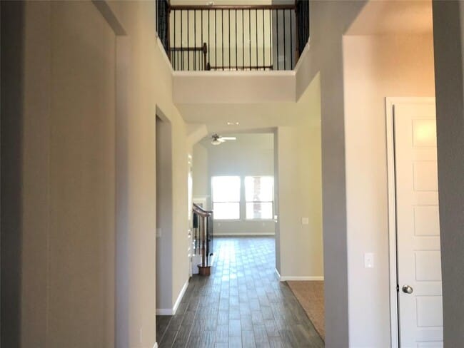 Building Photo - 810 Clearwell St