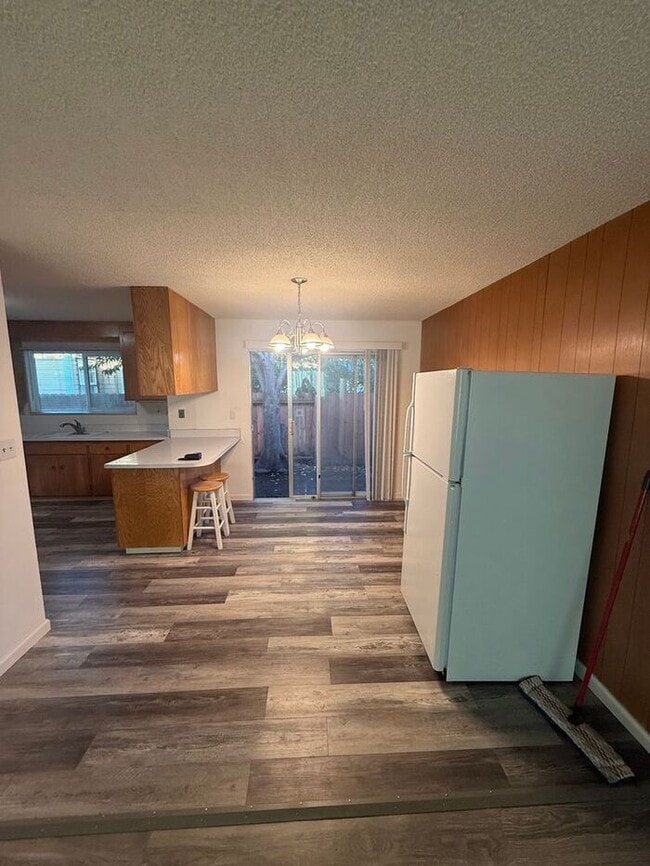 Building Photo - MOVE IN SPECIAL $500 OFF FIRST MONTH RENT ...