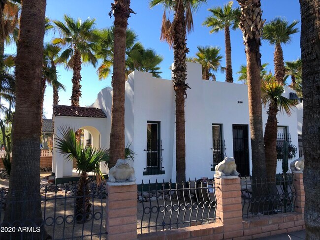 Foto del edificio - 1139 E Palm Ln