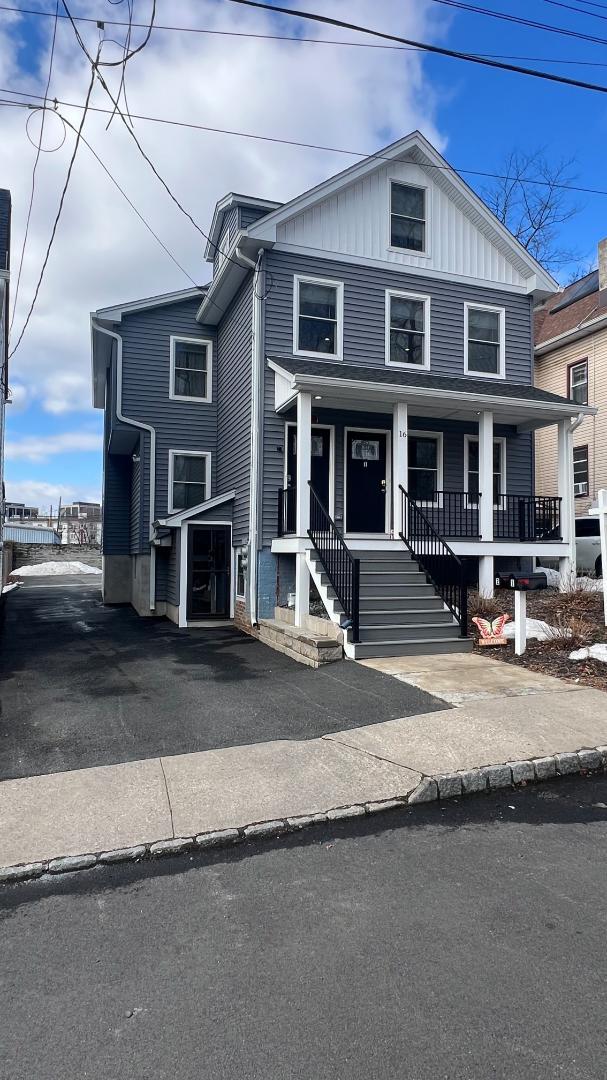 Foto del edificio - 16 Olyphant Pl