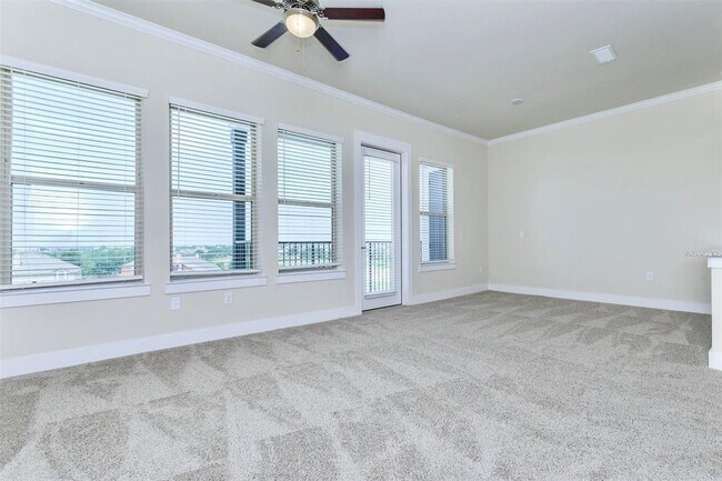 Foto del edificio - 7600 S Mason Rd