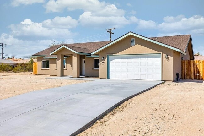 Building Photo - 21417 Reed Pl