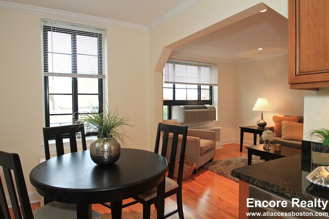 Building Photo - 20 Brattle St