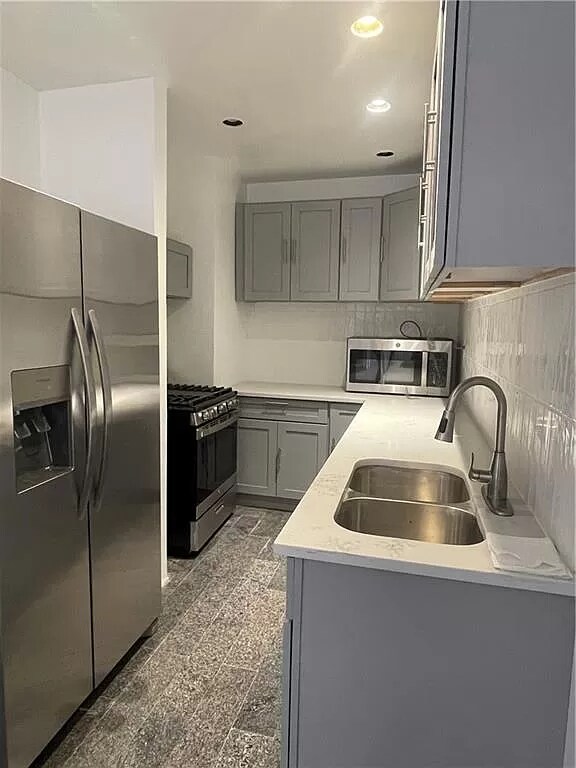 Foto del edificio - 1625 E 13th St