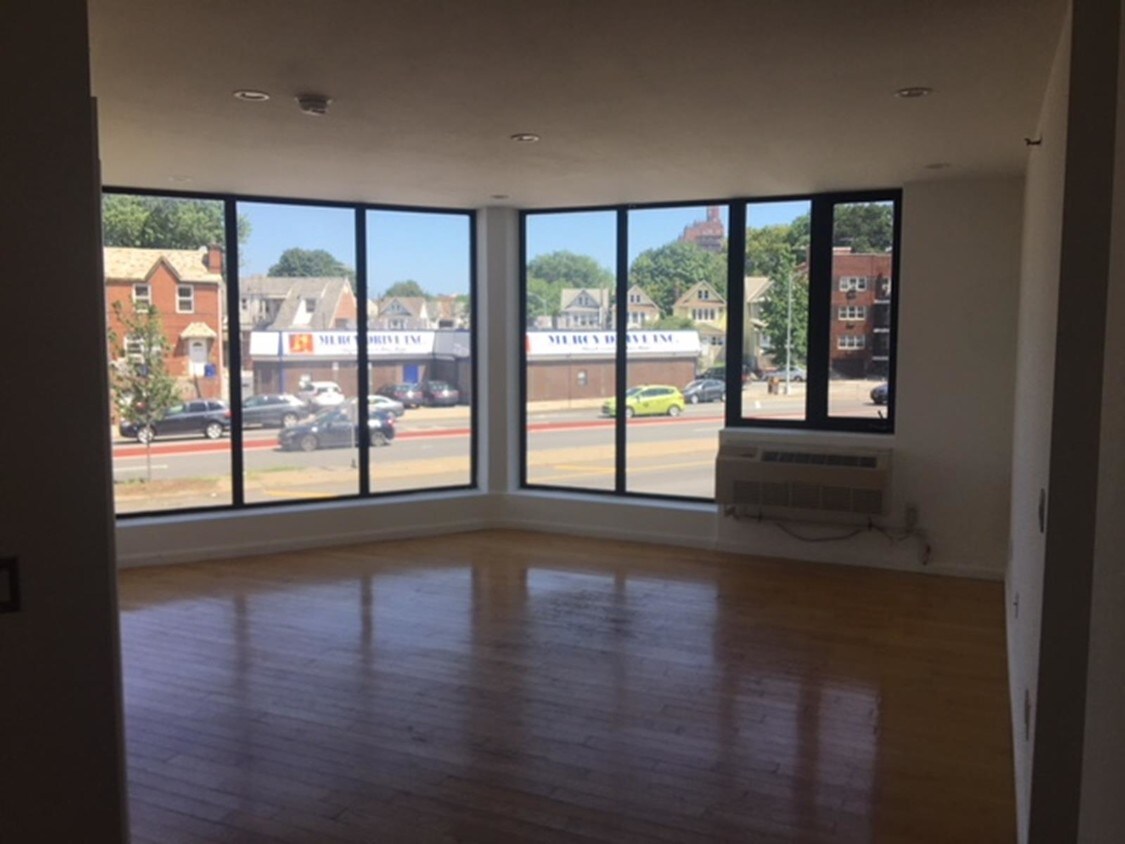 607070 Woodhaven Blvd Unit 2B, Queens, NY 11373 Condo for Rent in