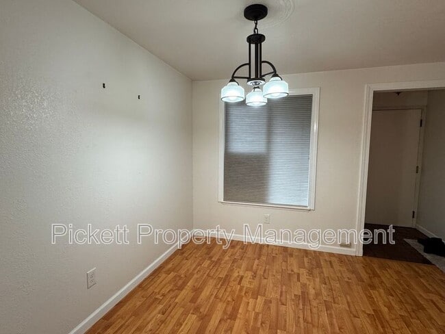 Foto del edificio - 3935 NW Fairway Ln