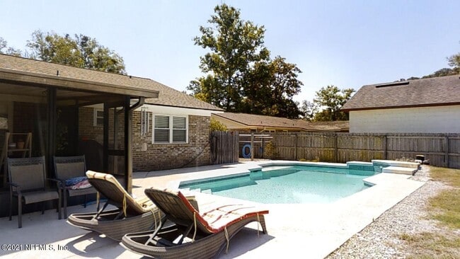 Building Photo - 2837 Thomas Ct