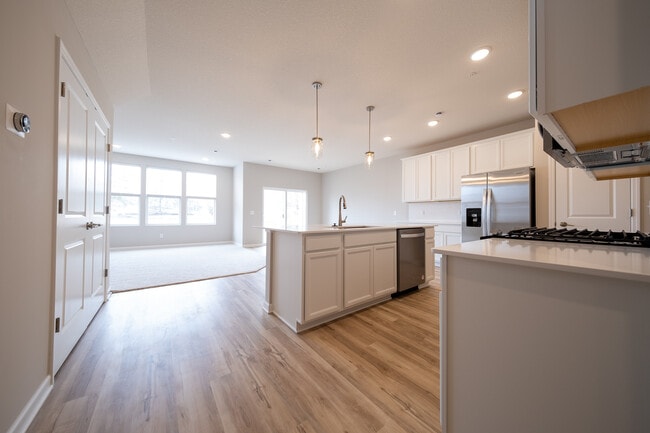 Building Photo - 6269 Larkspur Ln