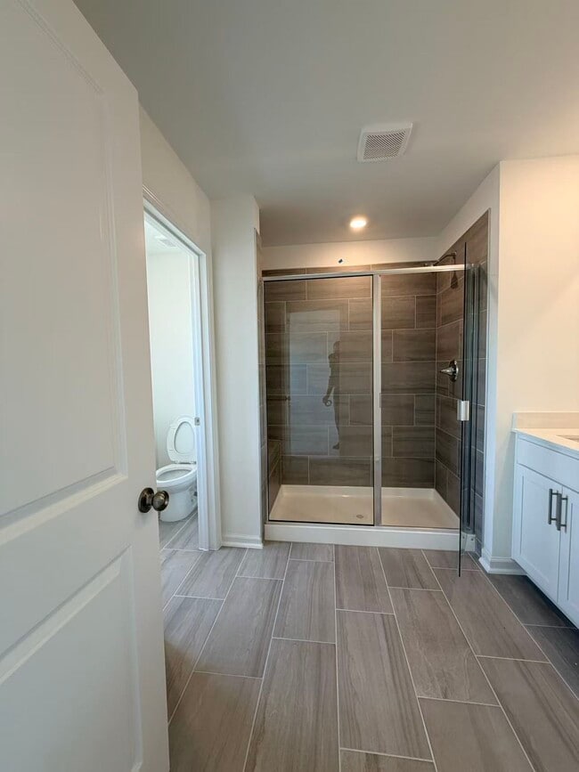 Foto del edificio - 219 Deercroft Dr