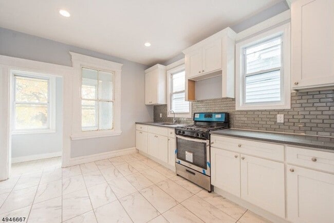 Kitchen (Angle 2) - 190 21st St