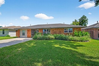 Building Photo - 4318 De Milo Dr