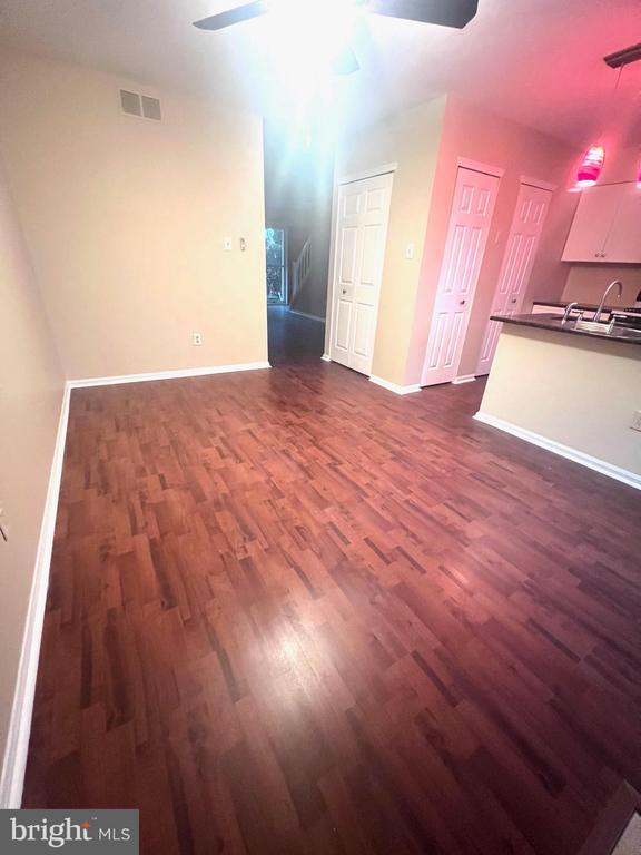 Foto del edificio - 62 Liberty Dr