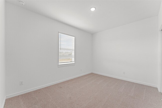 Building Photo - 4719 Bay Vista Dr