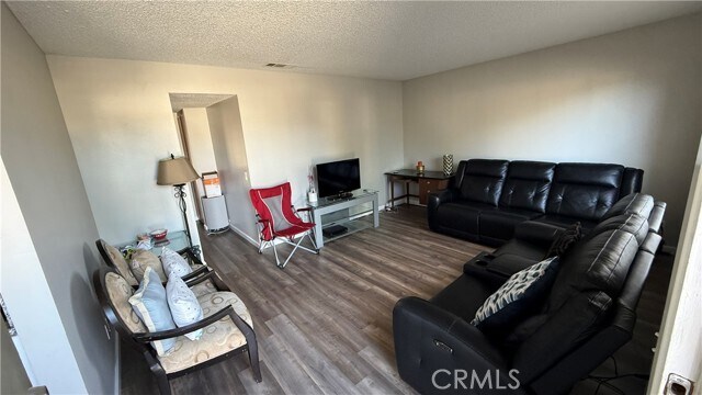 Foto del edificio - 1835 Pueblo Dr