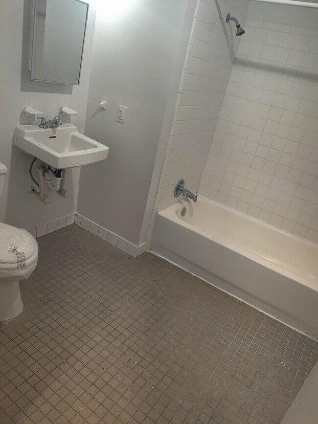 Foto del edificio - 890 N 41st St