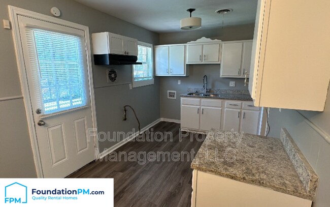 Building Photo - 319 Honduras Dr