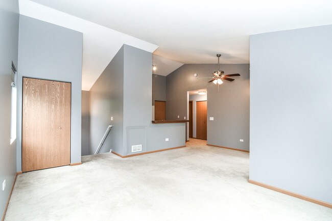 Foto del edificio - 1556 McClure Rd
