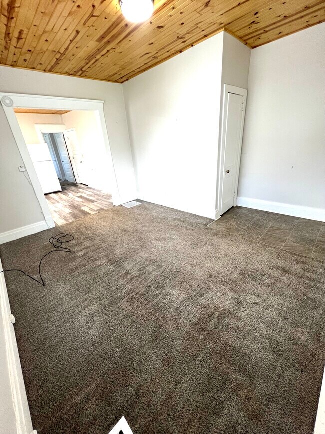 Foto del edificio - 107 Ottumwa St