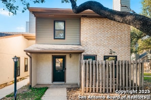 Foto del edificio - 14122 Churchill Estates Blvd