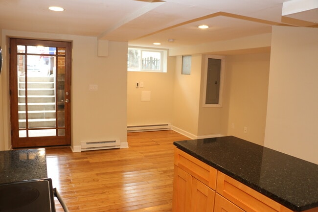 Foto del edificio - 1464 Newton St NW