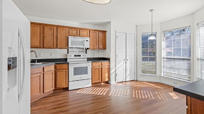 Building Photo - 7215 Falcon Trail