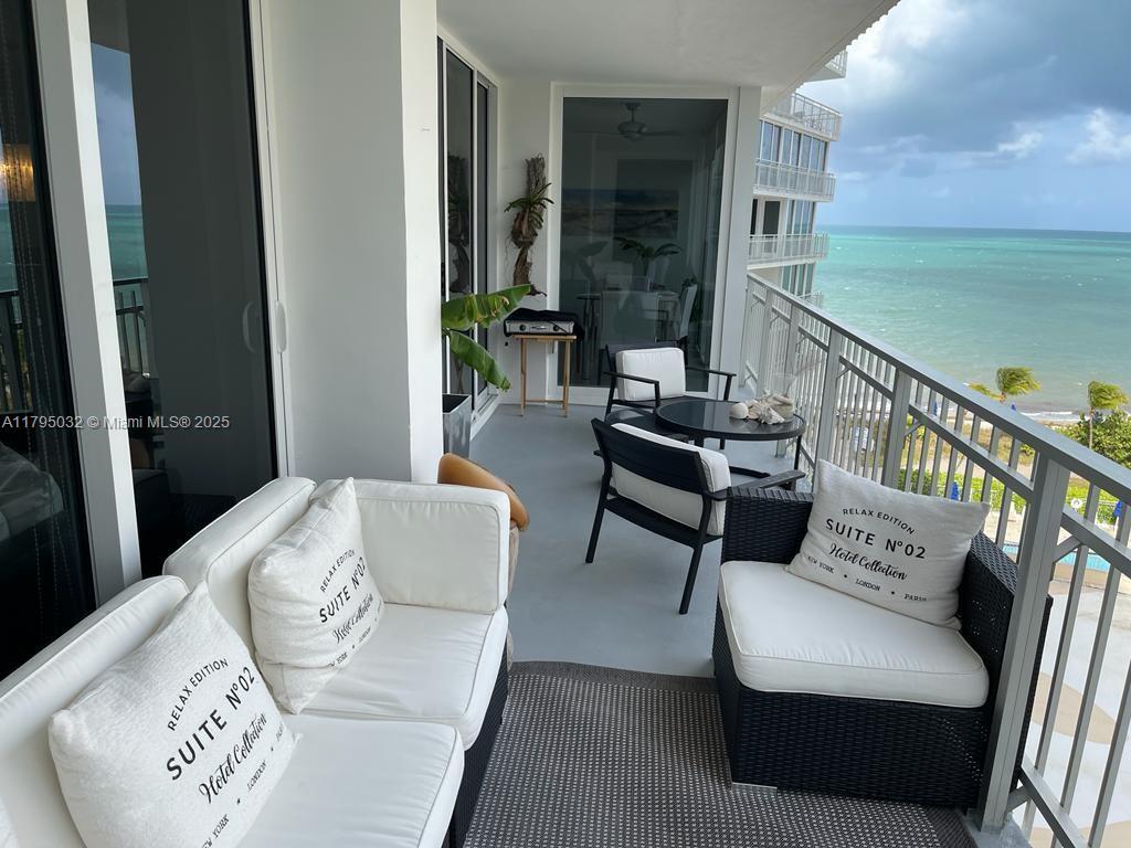 Foto principal - 600 Grapetree Dr