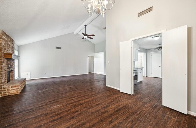 Building Photo - 25903 Long Hill Ln