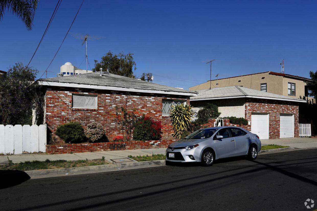 Primary Photo - Eighth Street Apartments