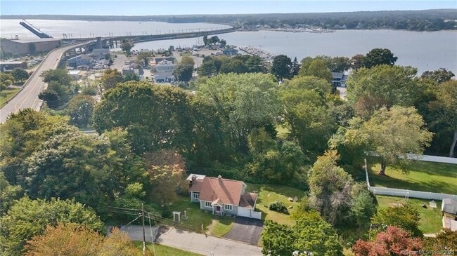 Foto del edificio - 6 East St