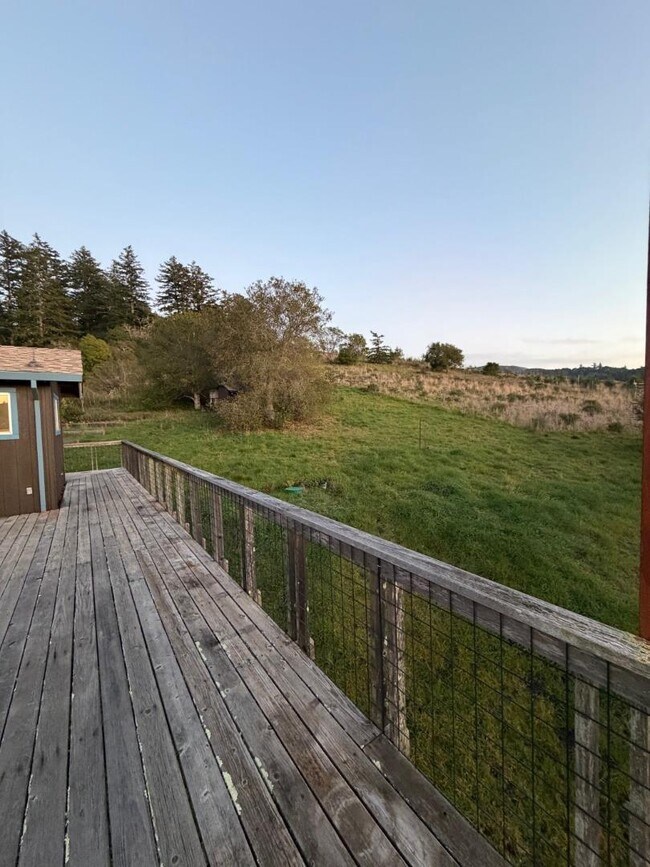 Foto del edificio - 11100 La Honda Rd