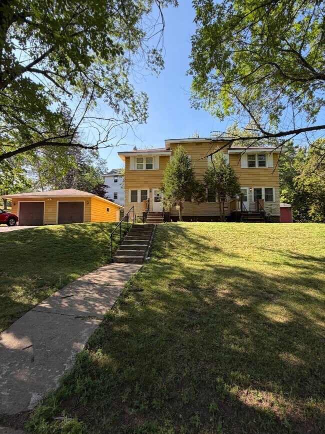 Building Photo - 607-607 Leicester Ave