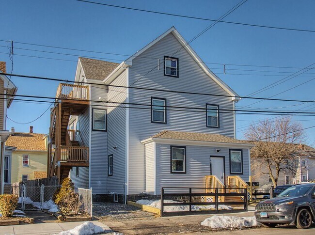Foto del edificio - 144 Cottage St