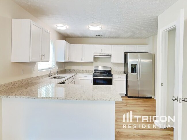 Foto del edificio - 231 Silver Fox Trail