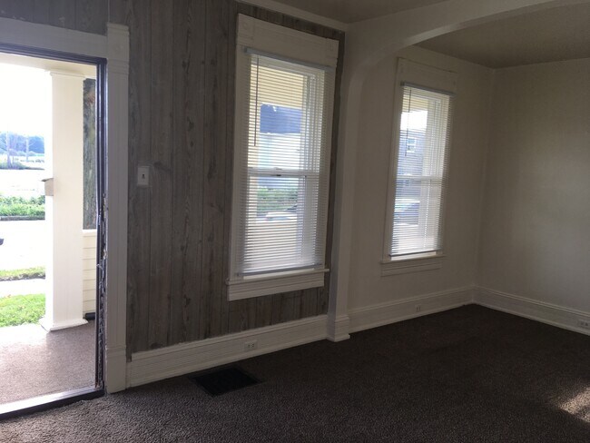 Foto del edificio - 2 BR Apt Near Downtown