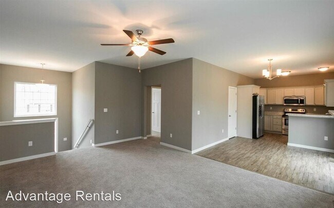 Building Photo - 4 br, 3 bath House - 1106 Manitou Trail