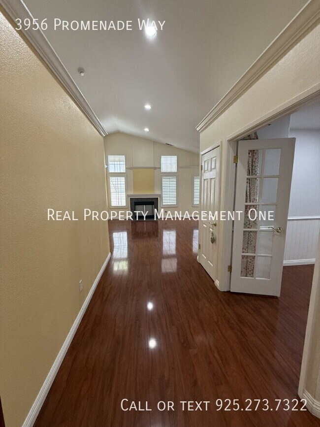 Foto del edificio - 3956 Promenade Way