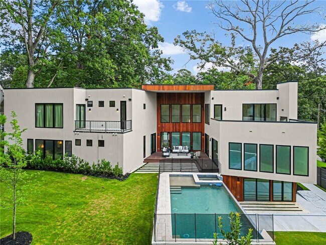 Building Photo - 3566 Cantrell Rd NE
