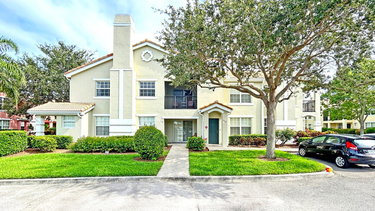 140 SW Peacock Blvd Unit 21104, Port Saint Lucie, FL 34986 Condo for