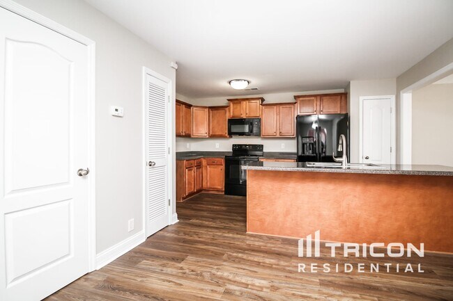 Foto del edificio - 4212 Aurora Cir