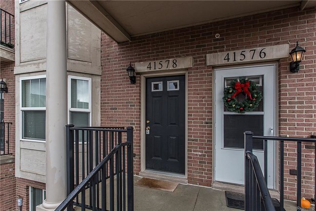 Foto del edificio - 41578 Hamlet Ln