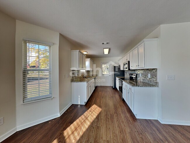 Foto del edificio - 626 Mable Dr